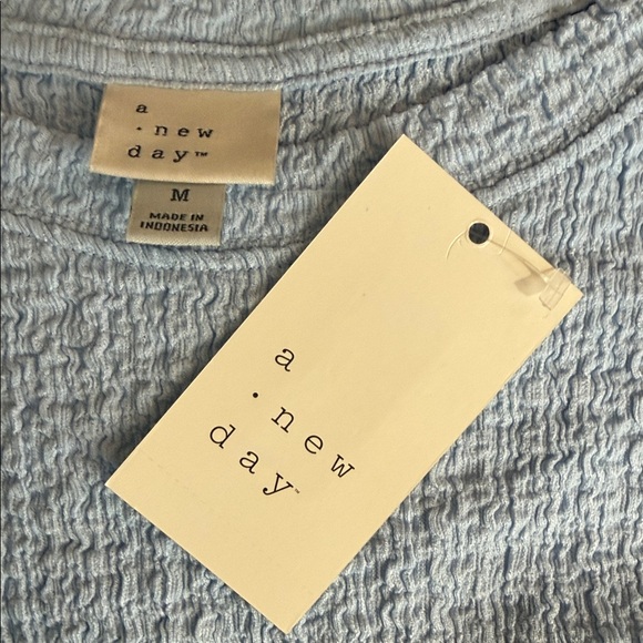 a new day Crinkle Textured Long Sleeve Top
Light Blue
Medium (8/10)
New with Tag - Picture 5 of 5